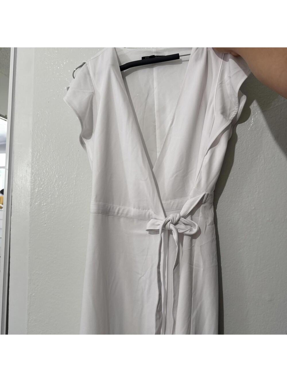 Banana Republic White Wrap Dress Size 6